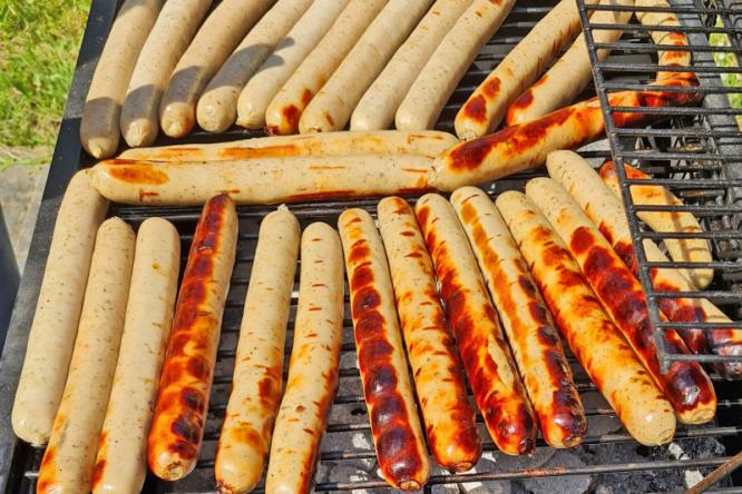 Grillen im Schulgarten