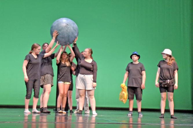 Theaterprojekt unerh&ouml;rt